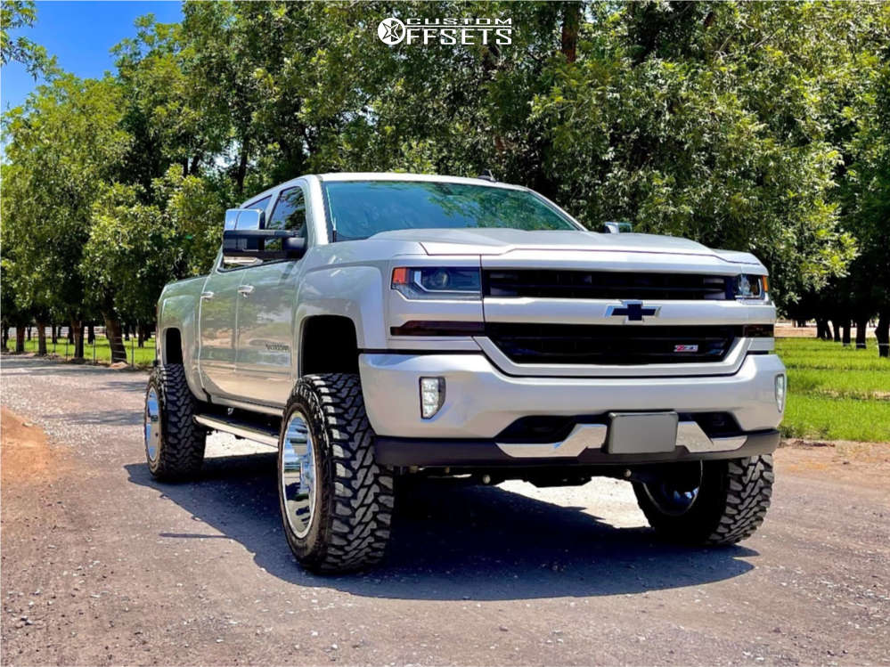 2016 Chevrolet Silverado 1500 with 20x12 44 TIS 544C and 35/12.5R20