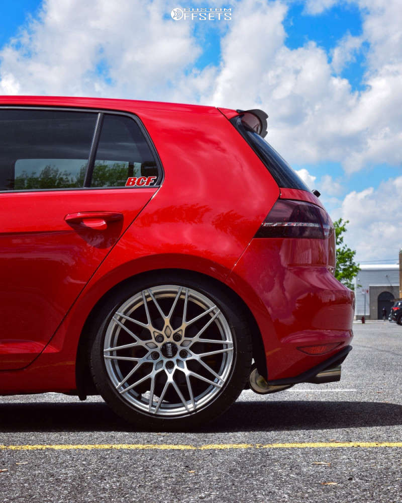 2016 Volkswagen Golf with 18x8.5 45 VMR V801 and 225/40R18