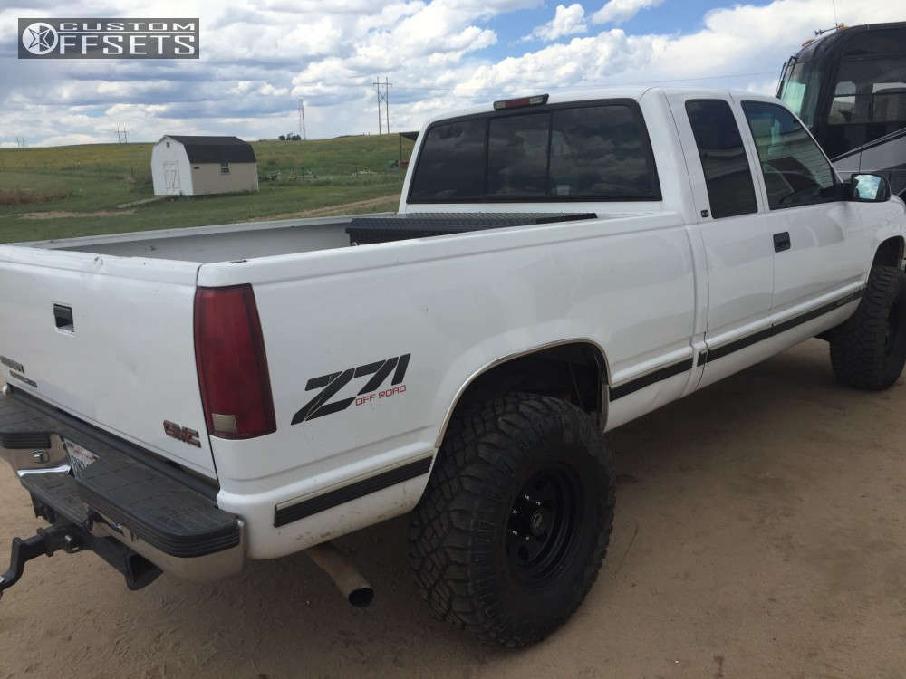 1999 GMC K1500 with 15x8 -19 American Racing Baja and 33/12.5R15 ...