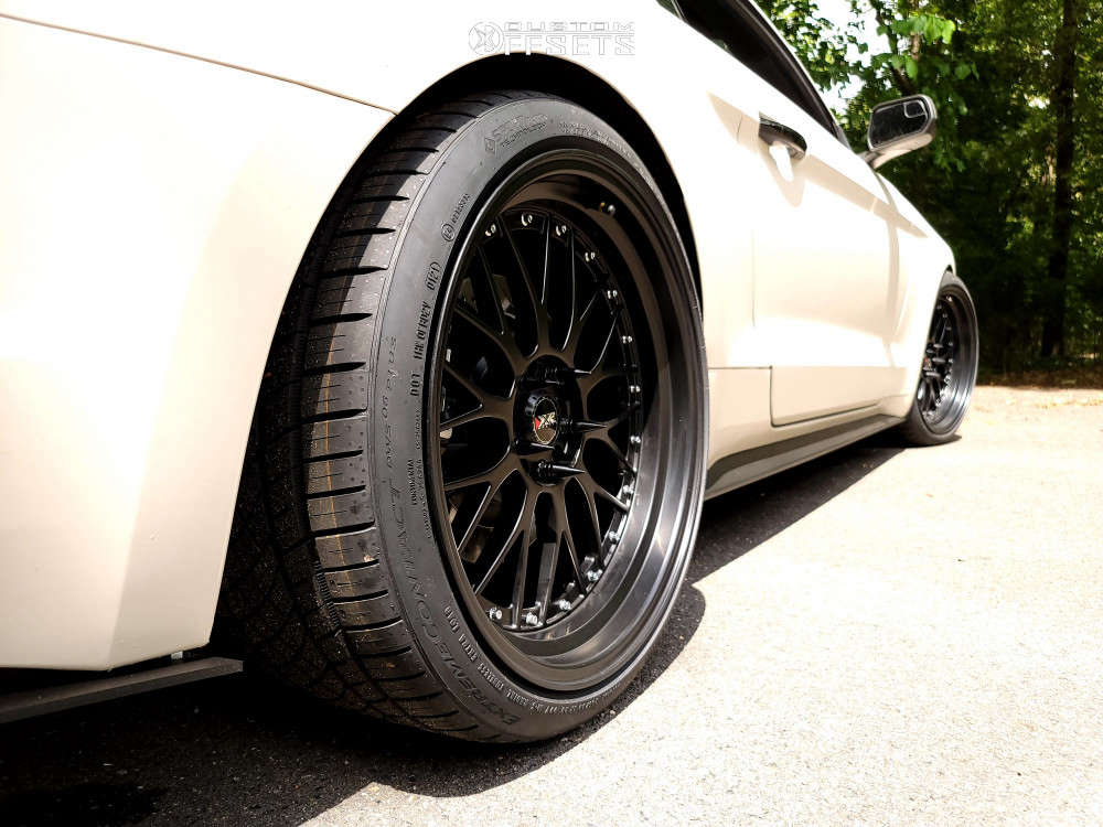 2015 Ford Mustang with 20x10.5 30 XXR 521 and 285/30R20 Continental ...