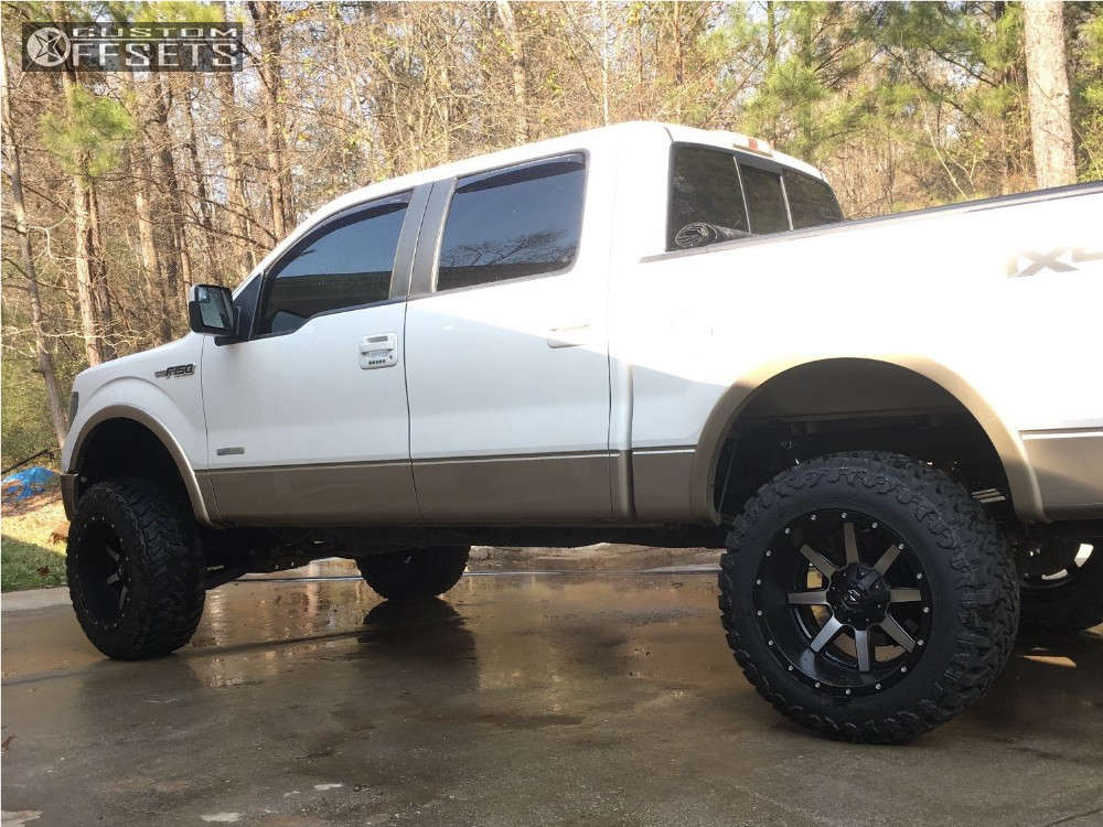 Fuel Maverick 20x12 44 Chrome D26020208247 Custom Offsets