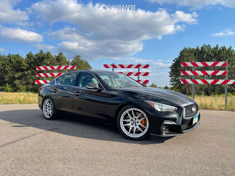2018 Infiniti Q50 with 19x8.5 30 ESR Cs8 and 235/40R19 Michelin Pilot