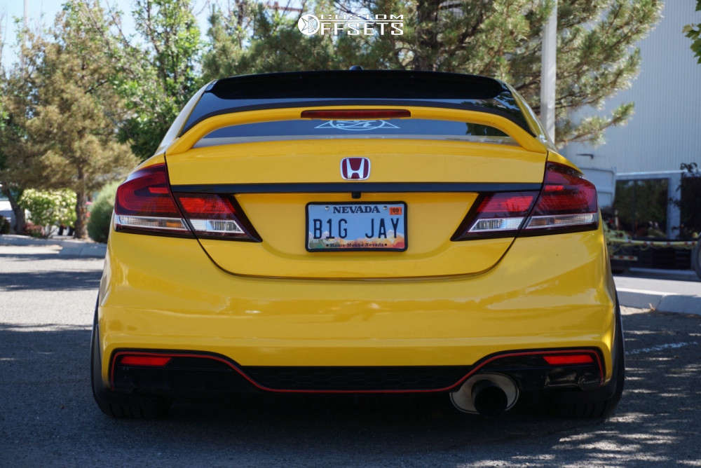 2013 Honda Civic with 18x9.5 10 Cosmis Racing Xt206r and 215/40R18