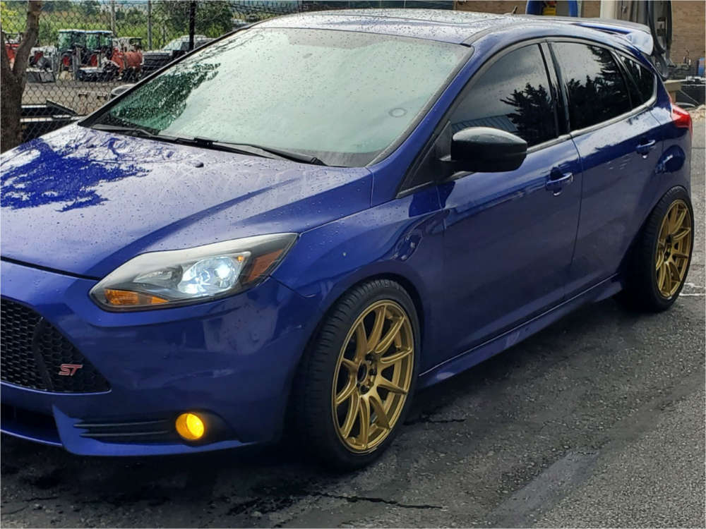 1782348-1-2013-focus-ford-st-