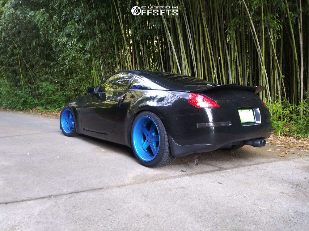 2008 Nissan 350Z with 18x10.5 20 XXR 968 and 285/35R18 Nitto Nt555