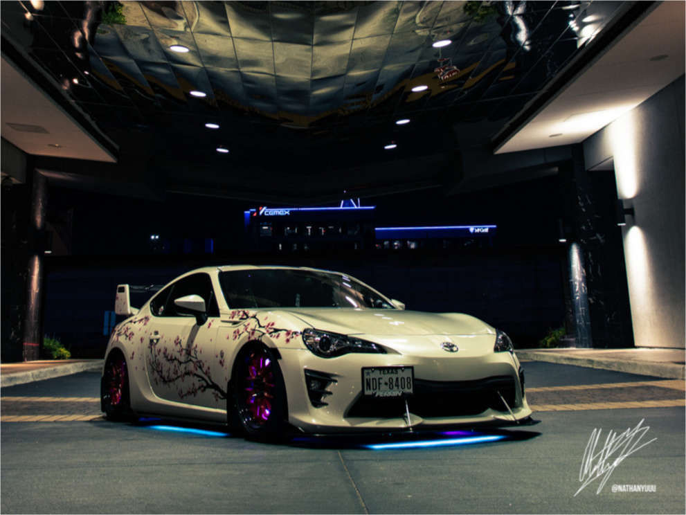 2020 Toyota 86 with 18x8.5 38 F1R F21 and 225/40R18 Continental