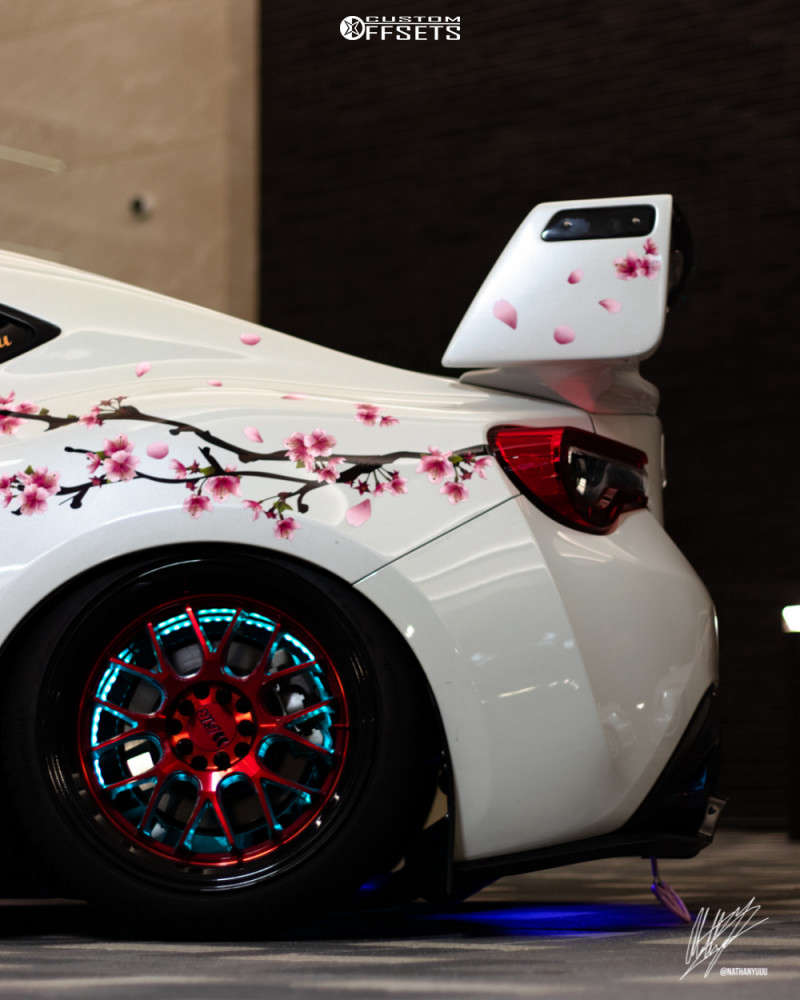 2020 Toyota 86 with 18x8.5 38 F1R F21 and 225/40R18 Continental