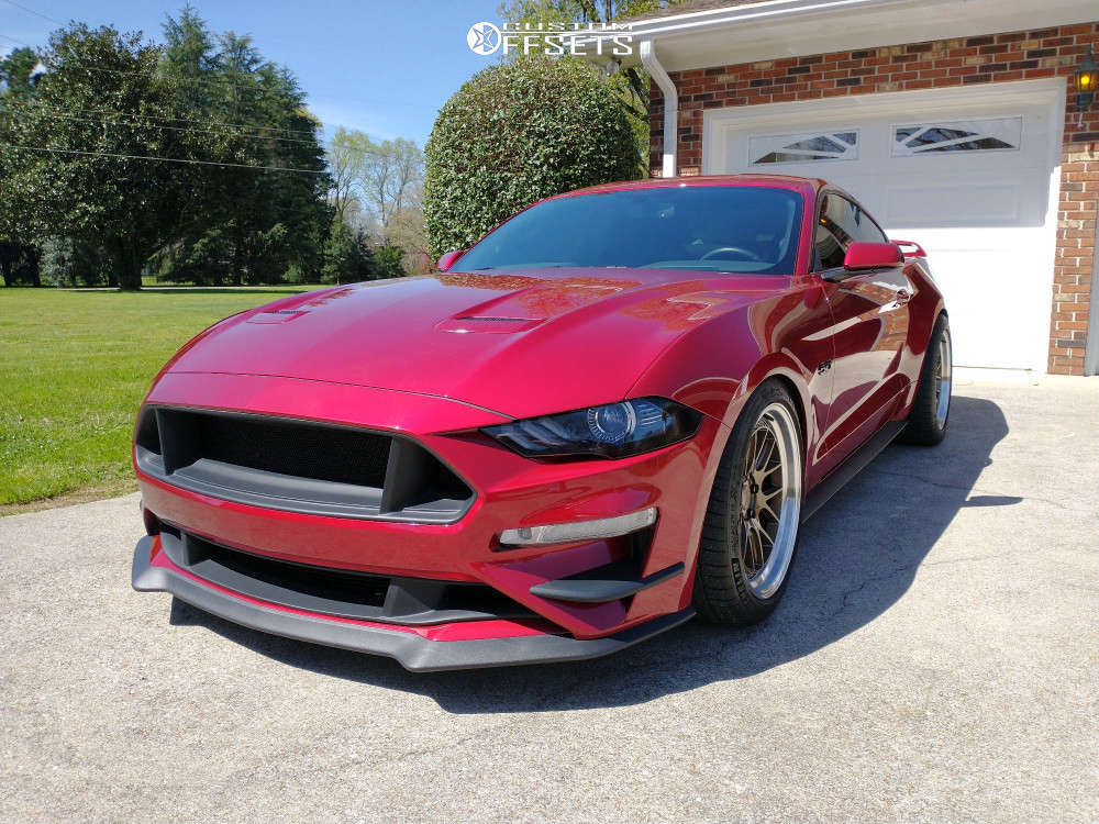 2019 Ford Mustang with 19x9.5 22 Aodhan Ds06 and 275/40R19 Michelin ...