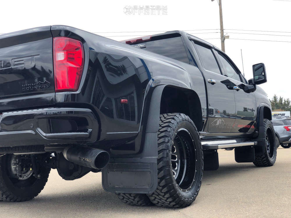 2021 Chevrolet Silverado 3500 HD with 22x10 18 Fuel Triton D581 and 35