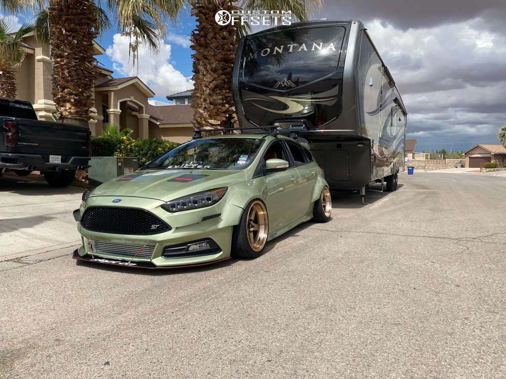 2016 Ford Focus with 18x10 20 Cosmis Racing Xt-005r and 265/35R18