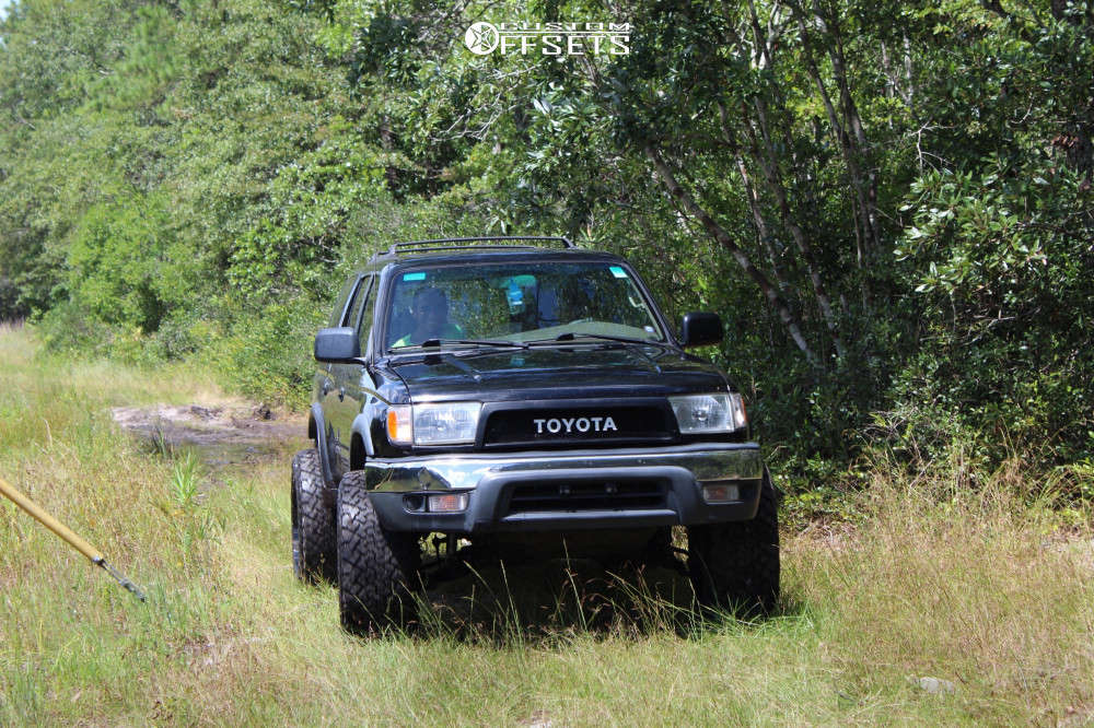 1999 Toyota 4Runner with 20x12 51 Hardrock Overdrive and 33/12.5R20