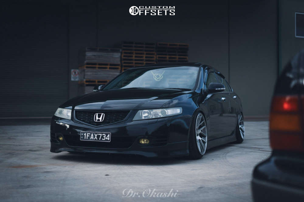 あど様5 2006 Acura TSX with 18x9.5 22 Anovia Elder and 215/35R18