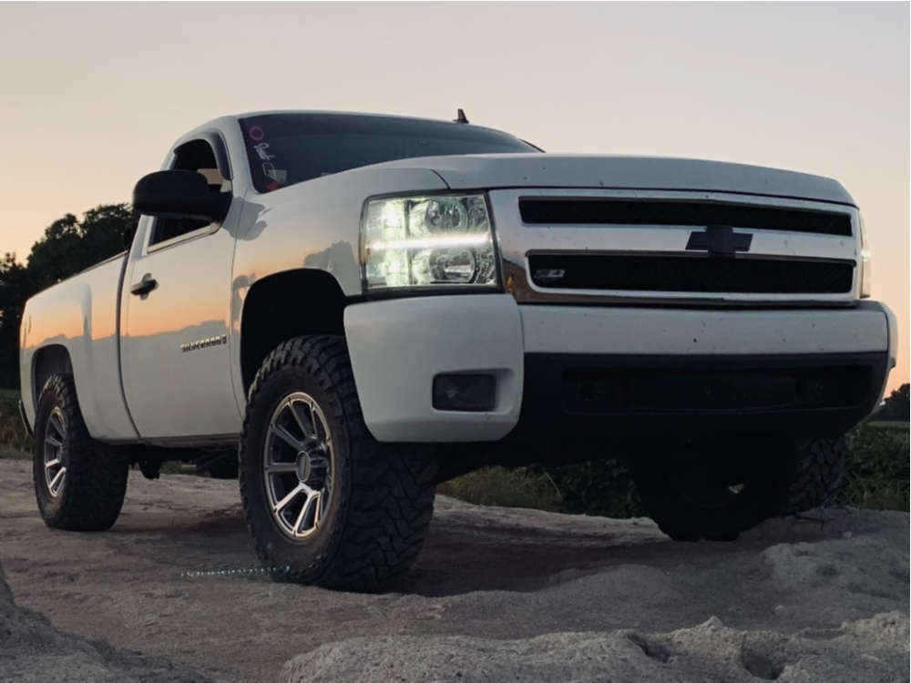 2008 Chevrolet Silverado 1500 with 18x9 18 Vision Turbine and 35/12