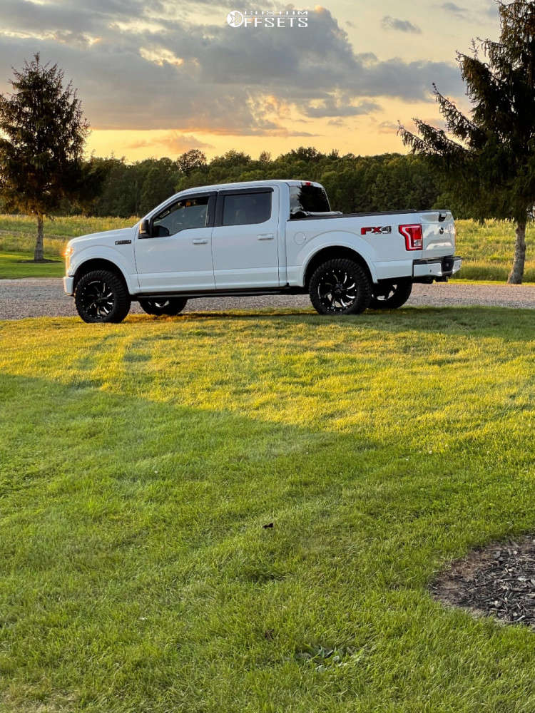 2015 Ford F150 with 20x10 19 Hardrock Devious and 305/55R20 Radar