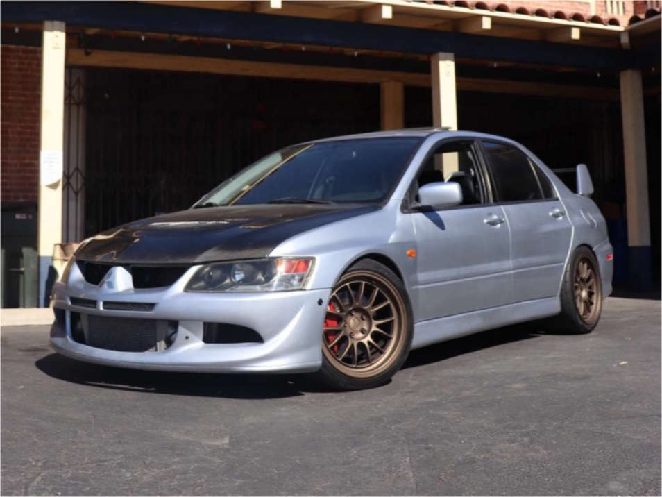 2004 Mitsubishi Lancer with 18x9.5 22 Kansei Corsa and 255/35R18