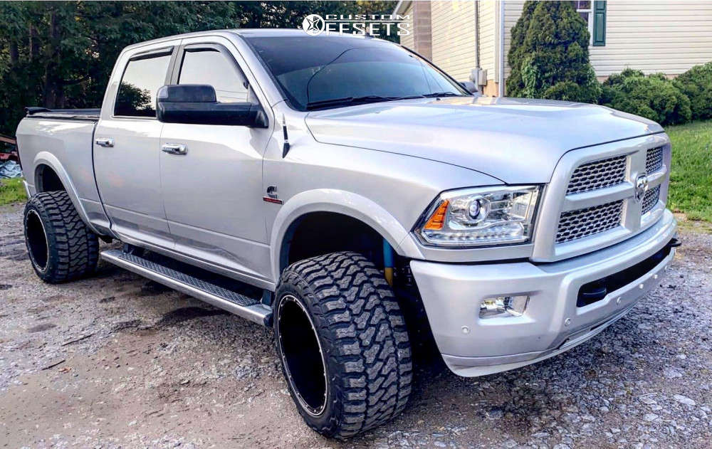 2017 Ram 2500 with 20x14 76 Fuel Hostage and 33/14.5R20 Fury Offroad