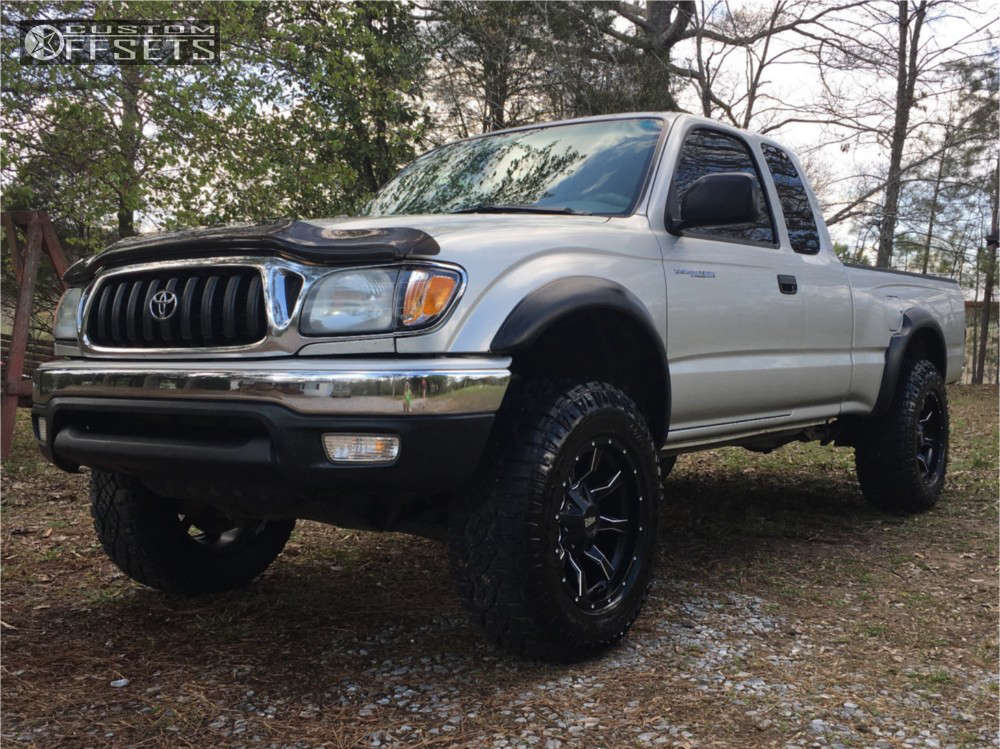 2003 Toyota with 17x9 12 Moto Metal Mo970 and 265/75R17