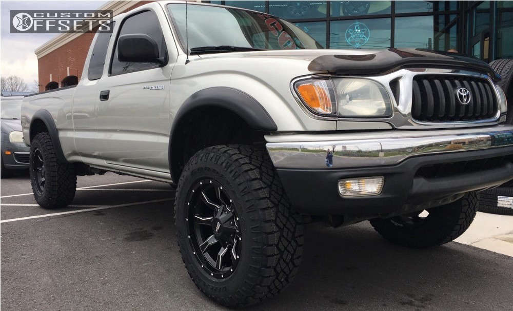 2003 Toyota with 17x9 12 Moto Metal Mo970 and 265/75R17