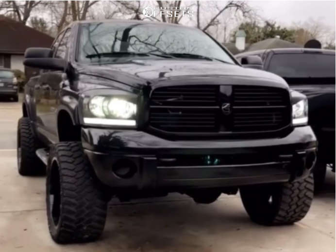 2006 Dodge Ram 2500 with 22x12 44 Monster Offroad M17 and 355/40R22