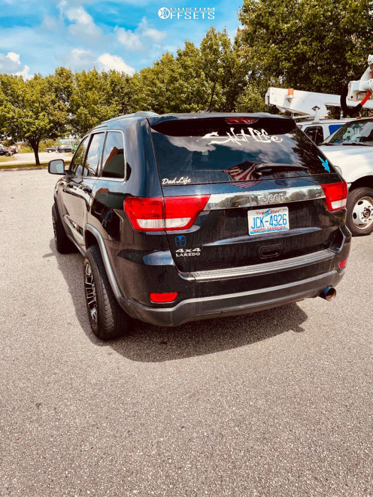 2011 Jeep Grand Cherokee with 17x9 12 Fuel Assault and 30/70R17