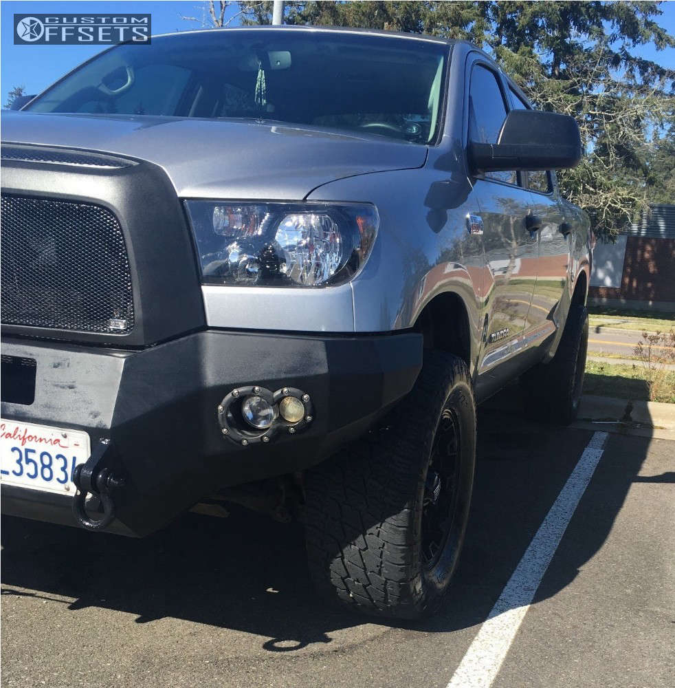 2007 Toyota Tundra with 18x9 0 XD Xd800 and 325/60R18 Nitto Terra ...