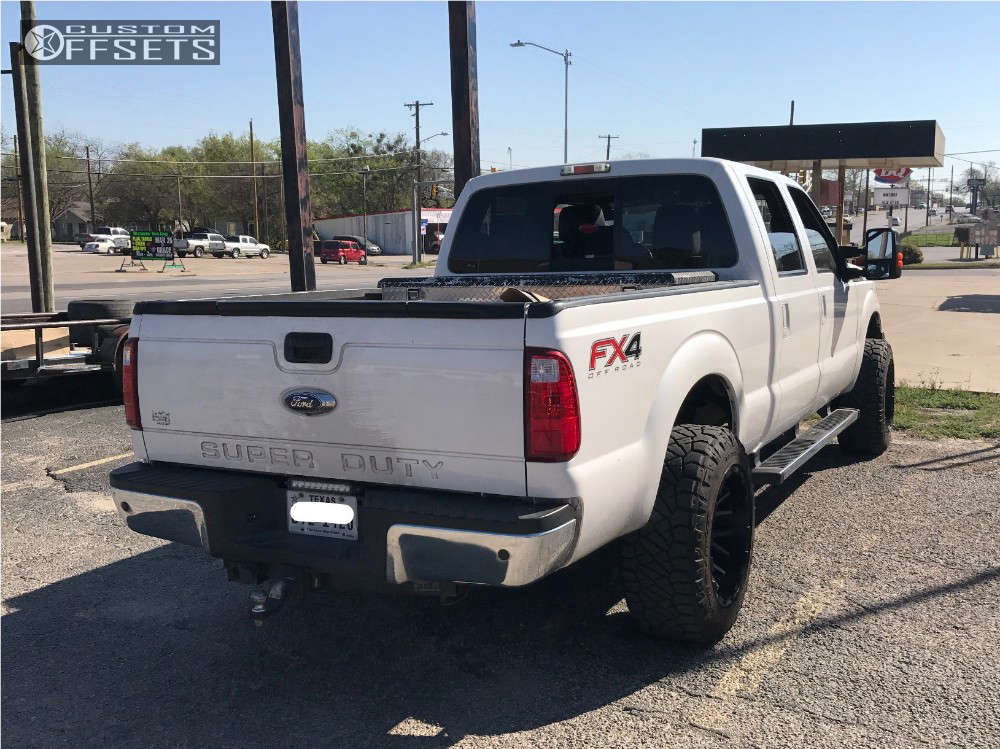 2013 Ford F-250 Super Duty with 20x12 -44 V-Rock Recoil and 295/60R20 ...