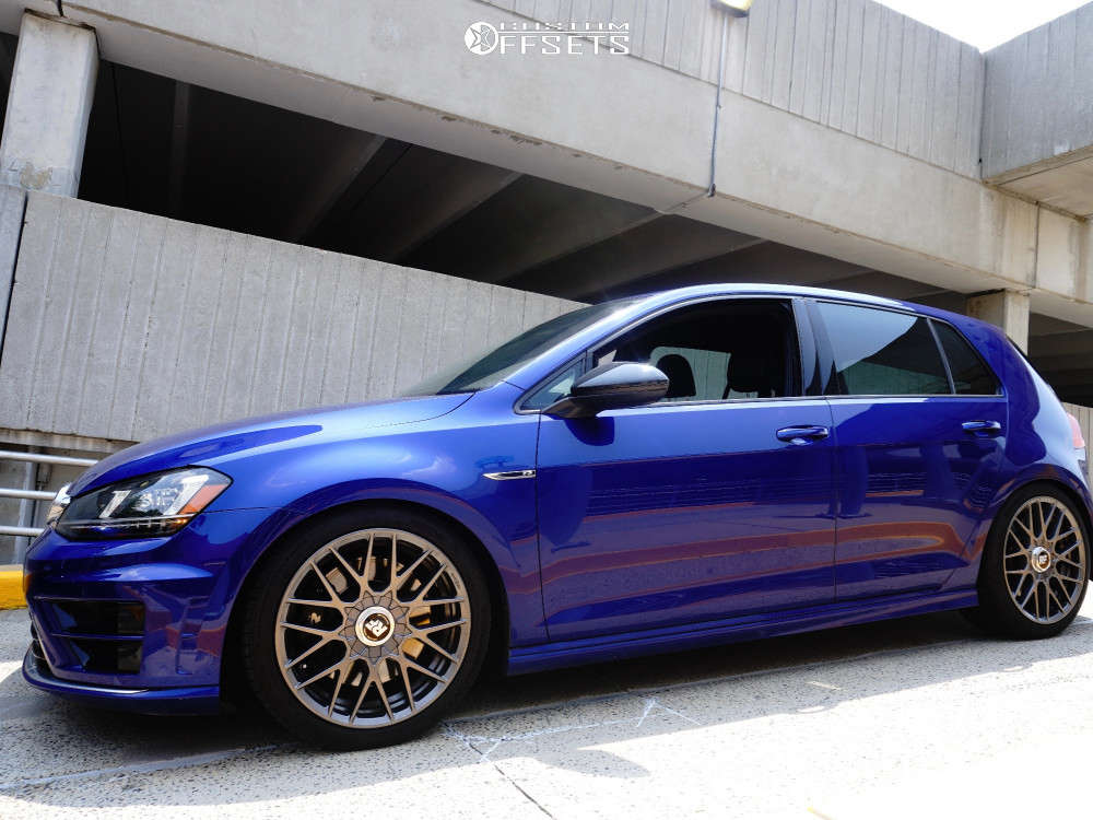 2016 Volkswagen Golf R with 18x8.5 45 Rotiform Rse and 235/40R18 ...