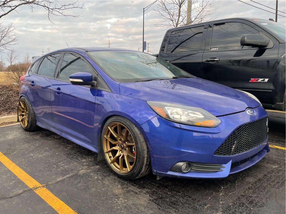 2014 Ford Focus with 18x9.5 35 Option Lab R716 and 245/40R18