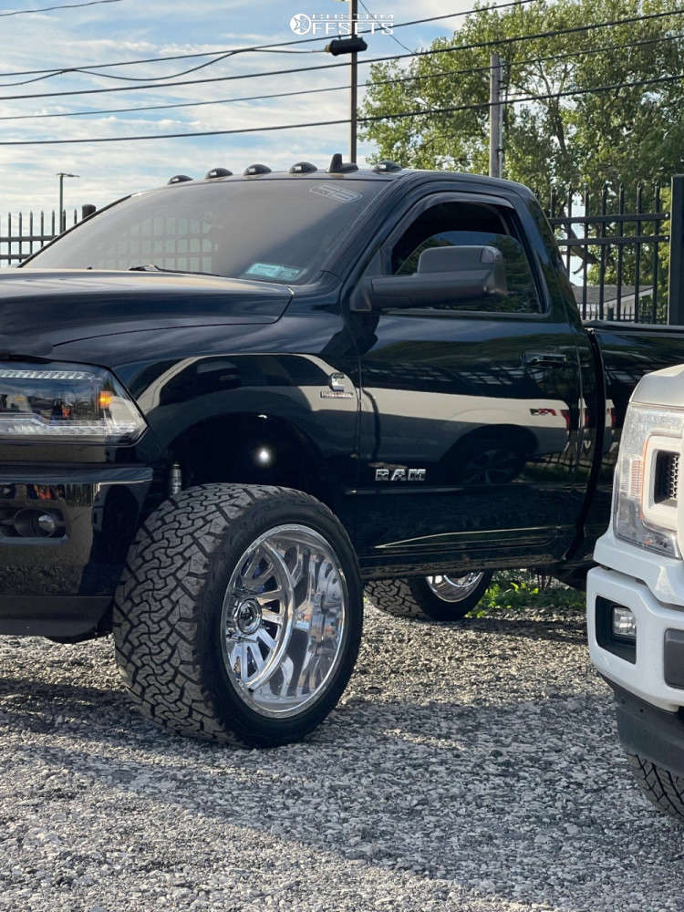 2014 Ram 2500 with 22x14 81 Fuel Ff16 and 33/14.5R22 Venom