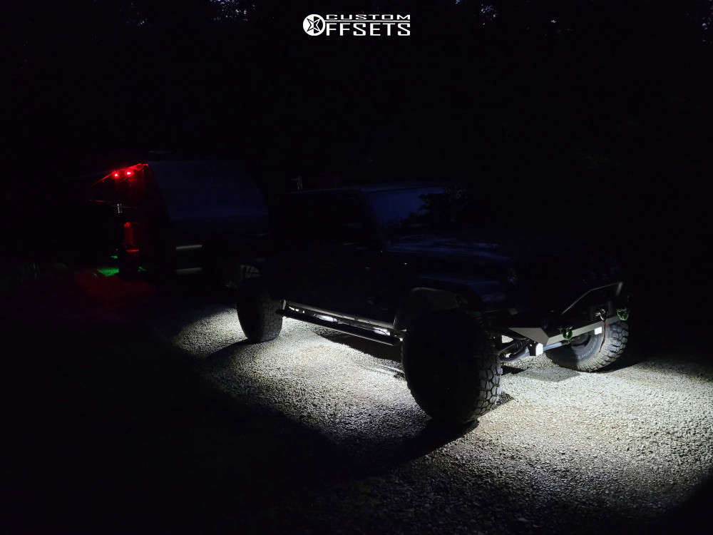 Jeep Comp Rig 2021 Jeep Gladiator with 17x9 -6 Pro Comp Series 69 and 35/12.5R17 ...