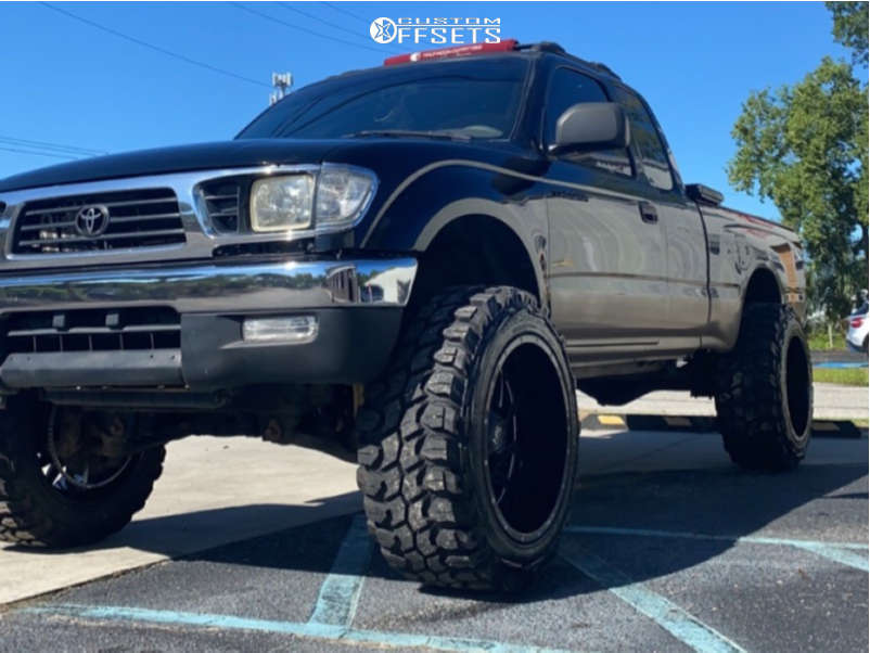1996 Toyota Tacoma with 20x12 -44 Hardrock Crusher and 33/12.5R20 ...