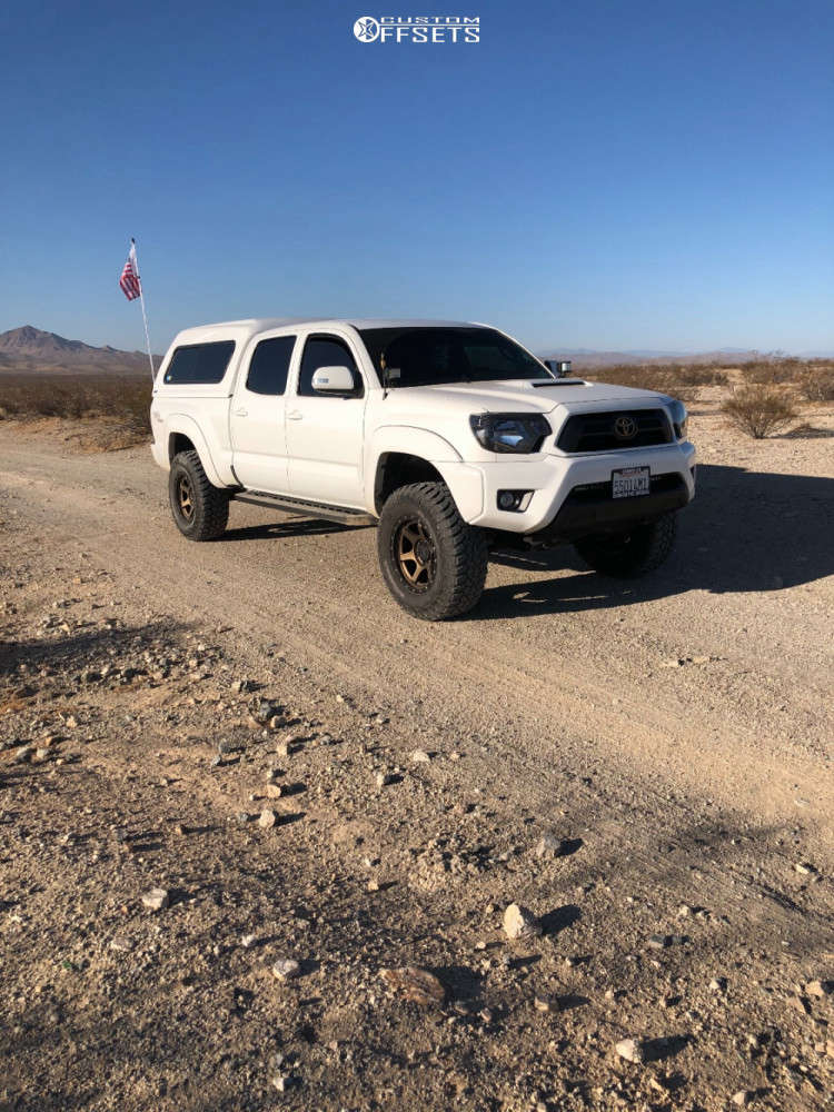 2013 Toyota Tacoma with 17x9 RRW Rr2-v and 285/70R17 General Grabber X3 ...