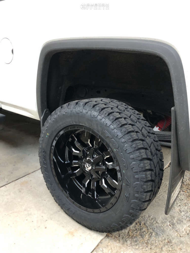Coilover Leveling Kit 2015 GMC Sierra 2500 HD with 20x10 -18 Fuel Sledge and 33/12.5R20 Toyo ...