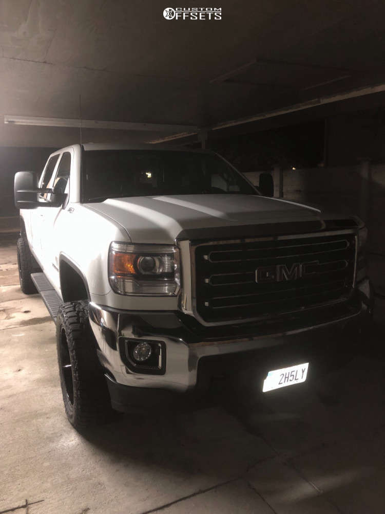 Coilover Leveling Kit 2015 GMC Sierra 2500 HD with 20x10 -18 Fuel Sledge and 33/12.5R20 Toyo ...
