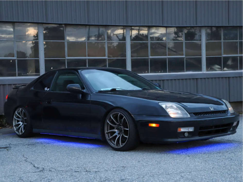2000 Honda Prelude with 17x9 30 Vors Tr4 and 205/40R17 Hankook