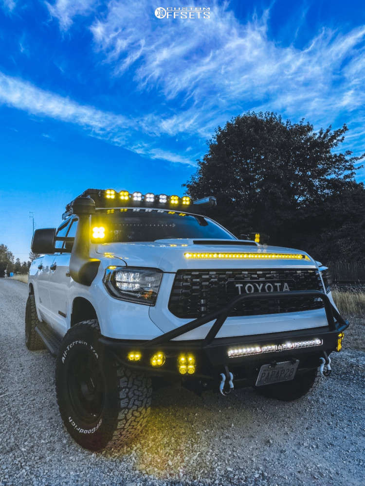 2020 Toyota Tundra with 18x9 -12 Method Mr701 and 35/12.5R18 BFGoodrich ...