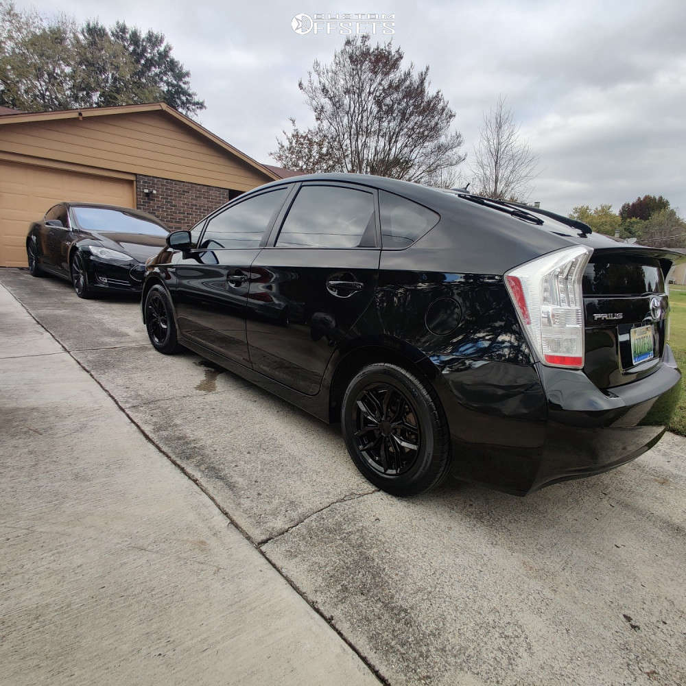 2011 Toyota Prius with 15x6.5 38 Primax 776 and 195/65R15 Dextero DTR1 ...