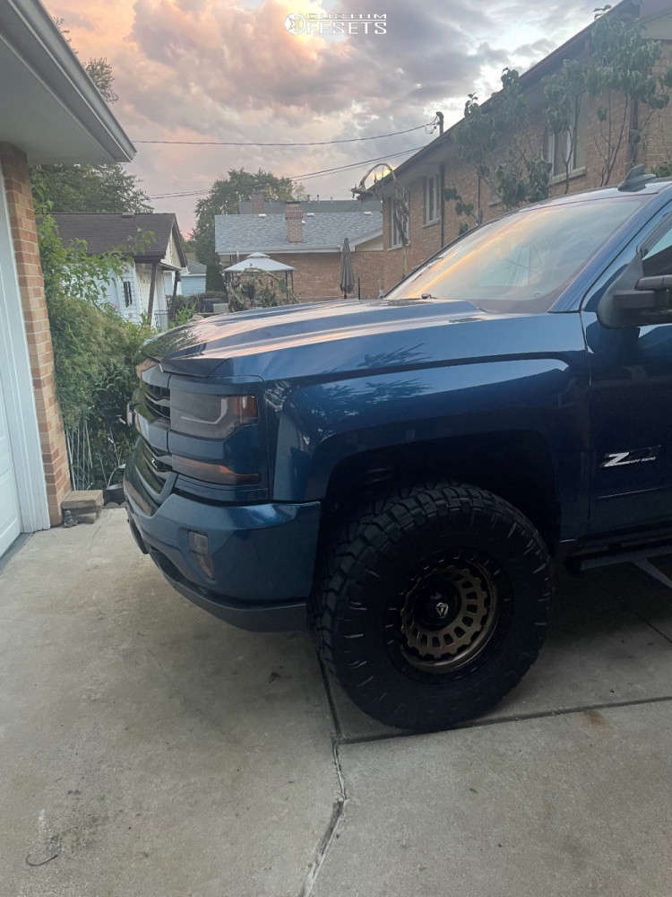 2016 Chevrolet Silverado 1500 with 18x9 12 Fuel Zephyr and 35/12.5R18