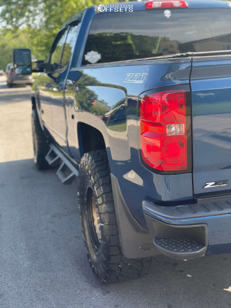 2016 Chevrolet Silverado 1500 with 18x9 12 Fuel Zephyr and 35/12.5R18