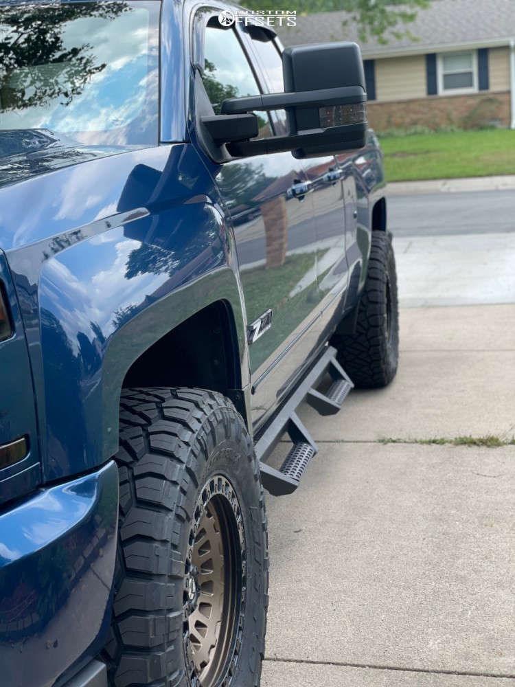 2016 Chevrolet Silverado 1500 with 18x9 12 Fuel Zephyr and 35/12.5R18