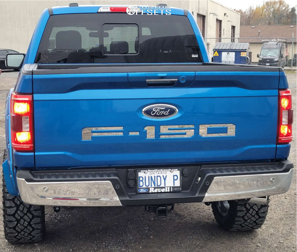2021 Ford F150 with 20x10 18 Fuel Hammer and 33/12.5R20 Goodyear
