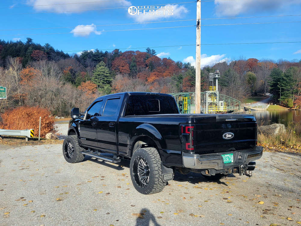2019 Ford F-350 Super Duty with 22x12 -44 TIS 553BM and 325/50R22 Nitto ...