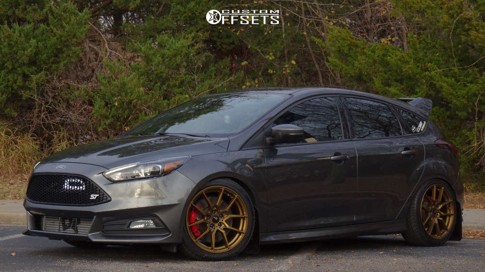 Option Lab Rims R716 Focus 2017 Ford Focus with 18x8.5 40 Option Lab R716 and 235/40R18 Kumho ...