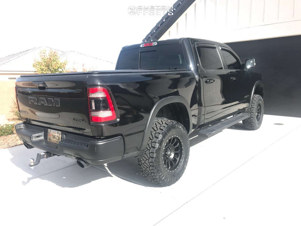 2019 Ram 1500 with 18x9 0 Pro Comp Series 34 and 35/12.5R18 Nitto Ridge ...