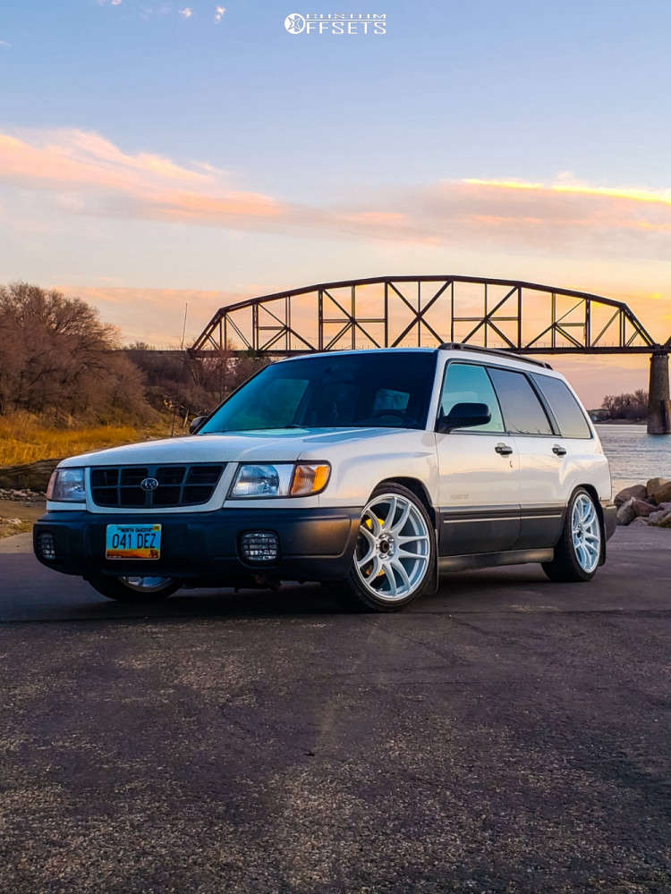 subaru 1999 Subaru Forester with 18x8.5 35 Vors Tr4 and 225/40R18