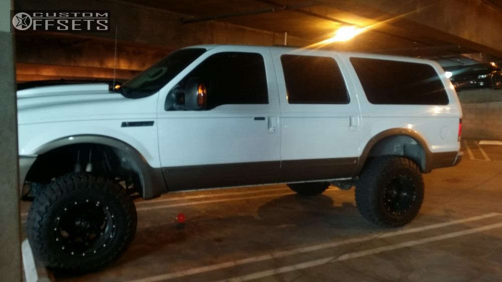 2004 Ford Excursion with 18x12 -44 Fuel Hostage and 35/12.5R18 Toyo ...