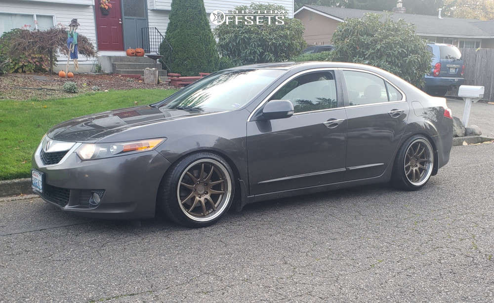 2009 Acura TSX with 18x9.5 22 Aodhan Ds02 and 225/40R18