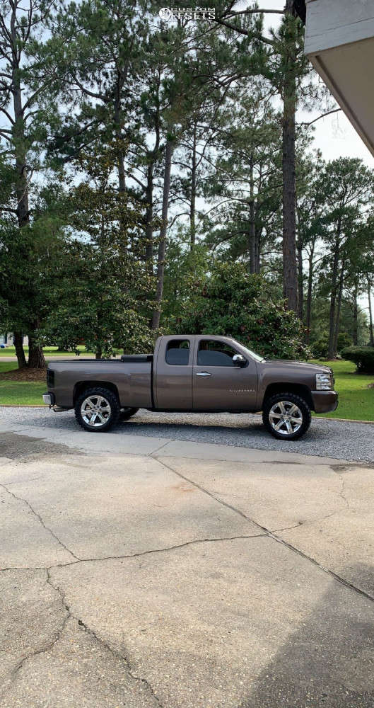2007 Chevrolet Silverado 1500 with 22x10 33 OE Replicas G13 and 35/12 ...