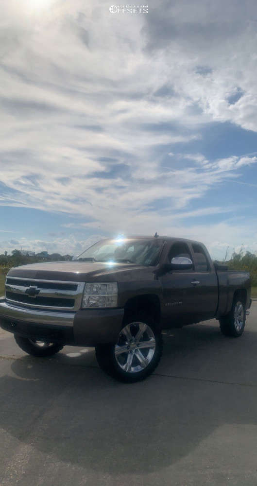 2007 Chevrolet Silverado 1500 with 22x10 33 OE Replicas G13 and 35/12 ...