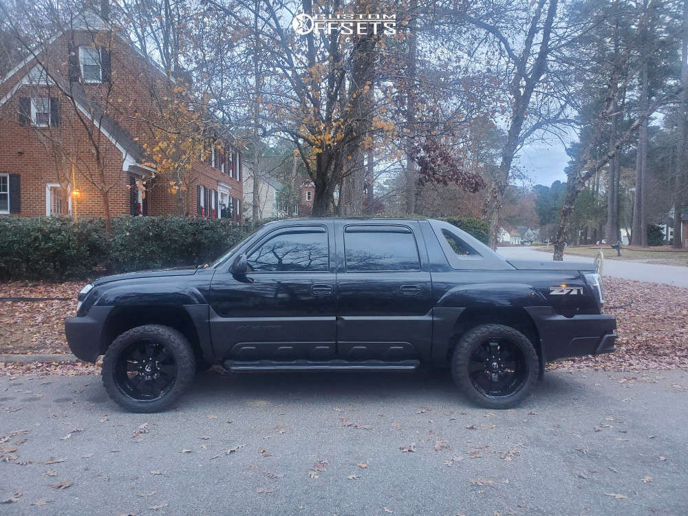 2002 Chevrolet Avalanche 1500 with 22x10 -25 Mazzi Hulk and 33